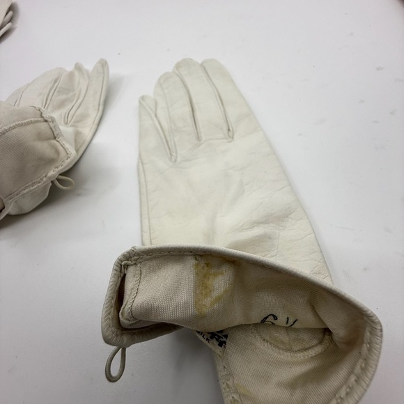 Unused ,Vintage, Roger Fare for Saks Fifth Avenue Cream Kidskin Gloves , France - Picture 11 of 12